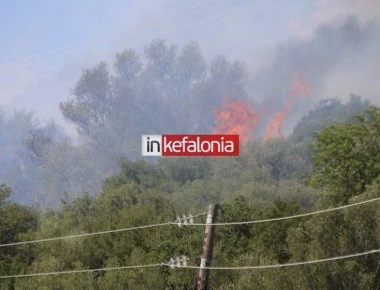 Μεγάλη φωτιά στα Προκοπάτα Κεφαλονιάς